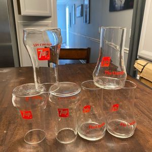 7Up Vintage glass set from the 70’s 6 glasses total in Excellent Condition